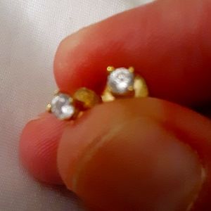 Stimulated diamond stud earring 925 stamped